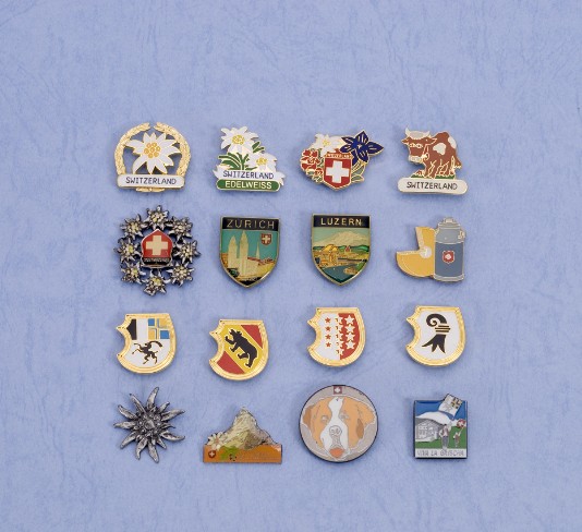 Souvenir Pin 

